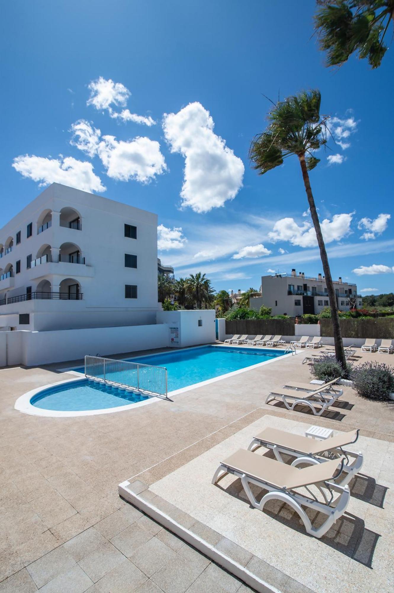 Pierre & Ros Ibiza Santa Eularia des Riu